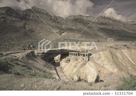 Inca Bridge (Puente del Inca), Mendoza, Argentina 31331704