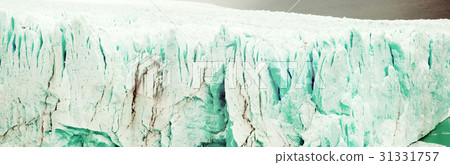 Vertical edge of glacier Perito Moreno 31331757