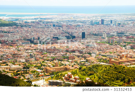 residence district in city. Barcelona 31332453