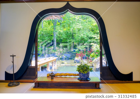 Fresh green fire lamp window 31332485