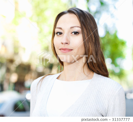 Portrait of stylish young woman 31337777