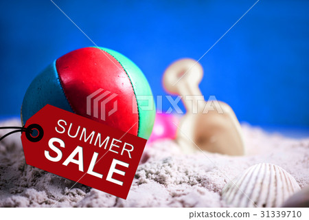 Summer sale, discount and promotion concept  31339710