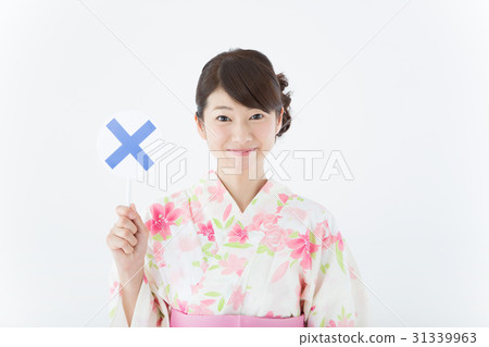 Yukata woman (○ × bar) Yukata woman (○ × bar) 31339963