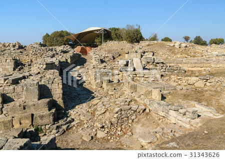 The South gate in ancient city Troy. Turkey The South gate in ancient city Troy. Turkey 31343626