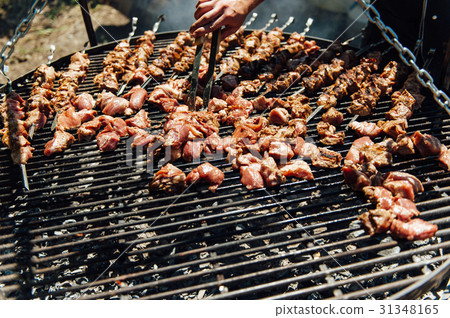The pork shish kebabs prepared on a brazier 31348165