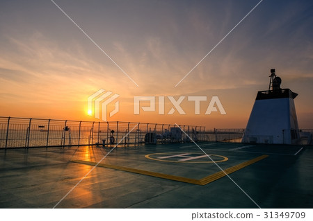 Voyage / Evening view 31349709
