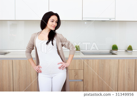 Portrait of elegant middle aged woman Portrait of elegant middle aged woman 31349956
