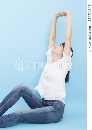 小姐偶然藍色背景 31351848