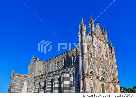 Duomo Cathedral of Orvieto in Italy Duomo Cathedral of Orvieto in Italy 31357149