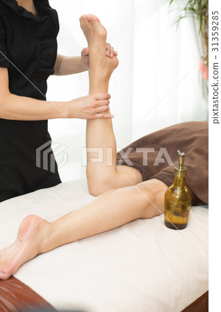 Foot massage massage Foot massage massage 31359285