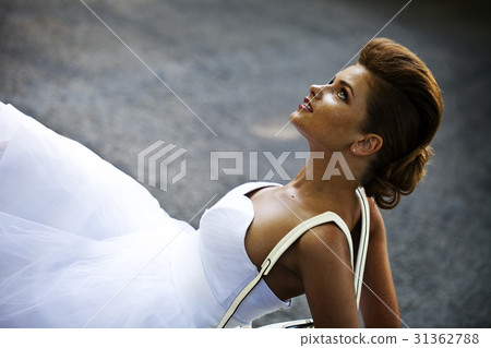 beautiful redheaded bride portrait 31362788