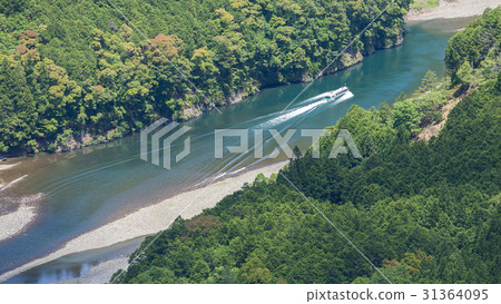 運行在北山河的噴水船 31364095