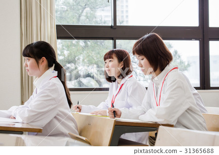 醫科大學女大學生 31365688