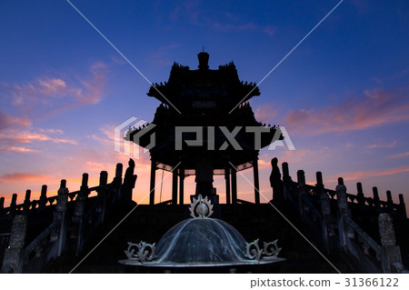 Confucius Park in the evening Confucius Park in the evening 31366122