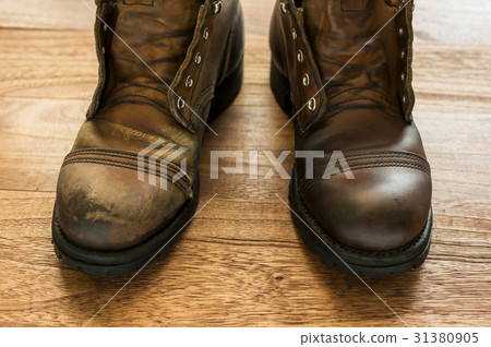 鞋子維護左右比較 31380905