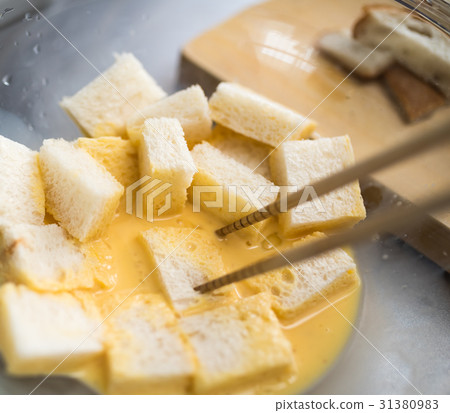 French toast	 31380983