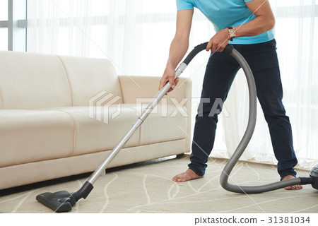 Cleaning man Cleaning man 31381034
