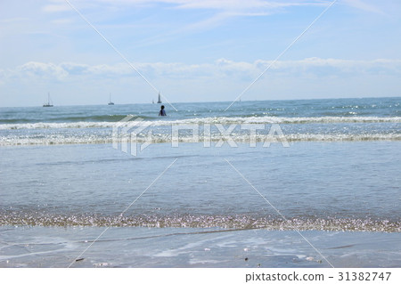 A calm sea A calm sea 31382747