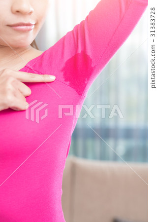 woman with body odor 31383728