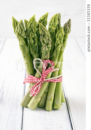 asparagus 31385339