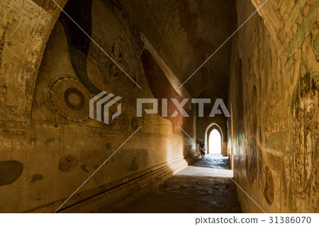 Painting of Buddhist mythology in Sulamani Pagoda 31386070
