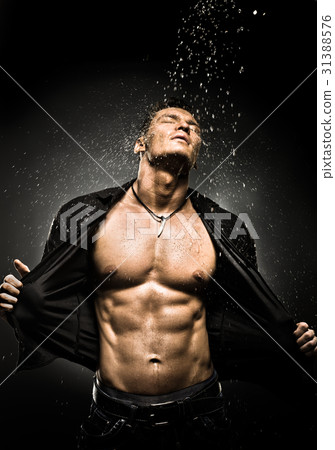 muscular sexy guy 31388576
