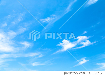  刷新的初夏天空拷貝空間字符空間背景材料 31389717