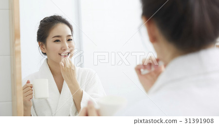 Daily life of a young woman in her twenties 31391908