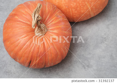 Isolated orange pumpkin Isolated orange pumpkin 31392137