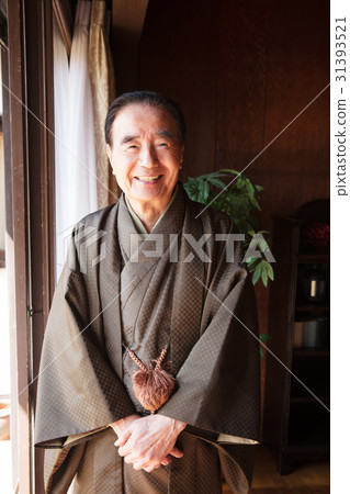 Senior men of rich kimono Senior men of rich kimono 31393521