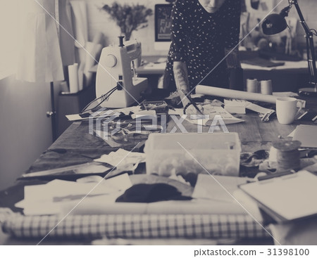 Fashion Designer Stylish Showroom Concept 31398100