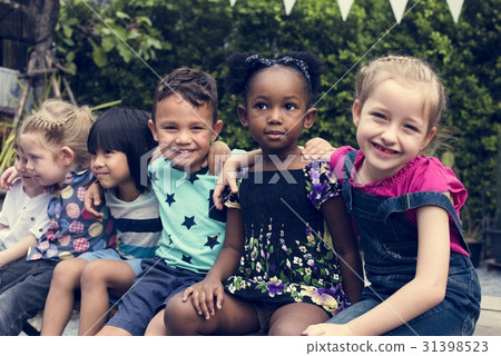 Group of Children are in a Field Trips Group of Children are in a Field Trips 31398523