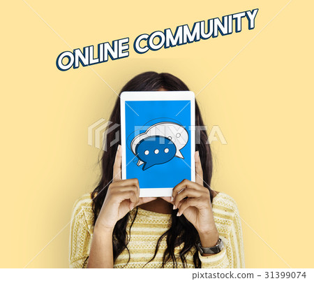 Tablet Chat Bubble Message Social Media Graphic 31399074