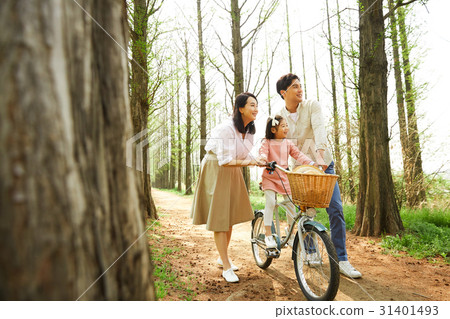 幸福的三口之家 31401493