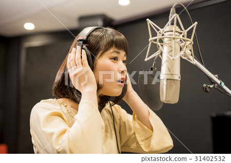 Female recording 31402532