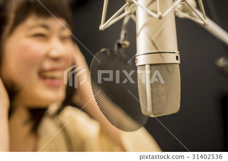 Female recording 31402536