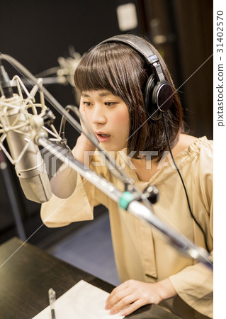 Female recording 31402570