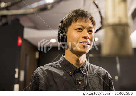 Male recording 31402590