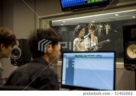 Male and female studio recording 31402662