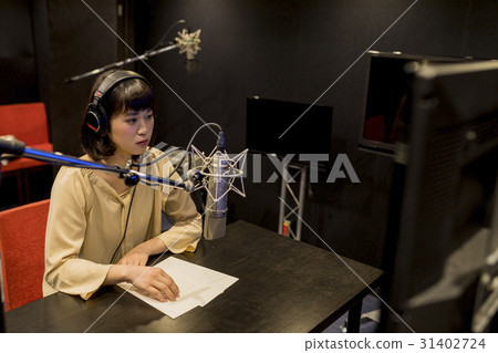 Female recording 31402724
