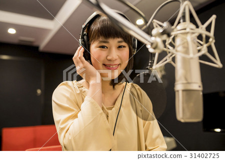Female recording 31402725