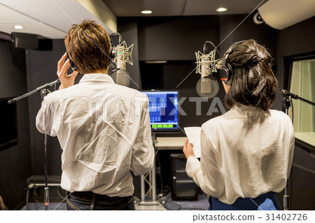 Men and women recording 31402726