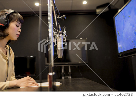 Female recording Female recording 31402728