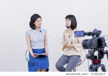 女子安娜採訪施法者 31402827