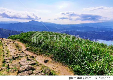 Jilong mountain path in Jiufen Jilong mountain path in Jiufen 31406466
