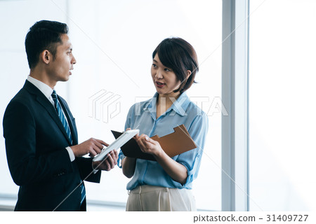 Male / female office scene Male / female office scene 31409727
