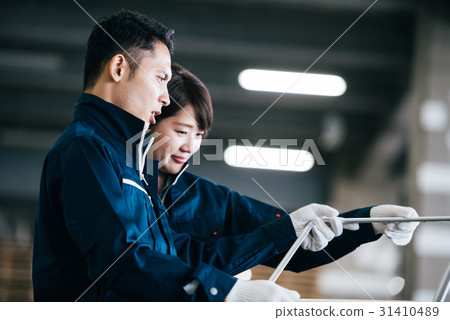 Factory worker Factory worker 31410489