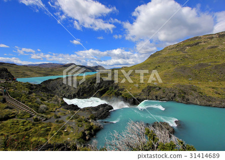 Salto Grande waterfall, Torres Del Paine National 31414689