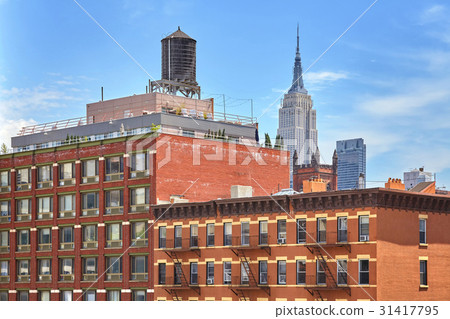 Rooftop water tank on a New York building 31417795