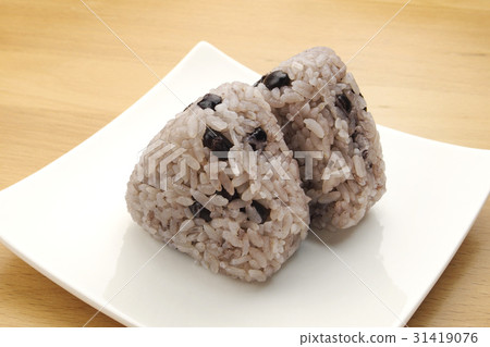 黑豆米飯糰 31419076
